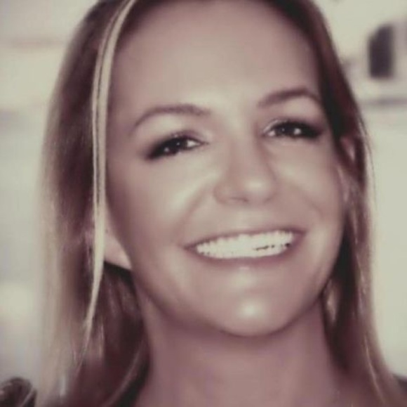 sashaconnelly